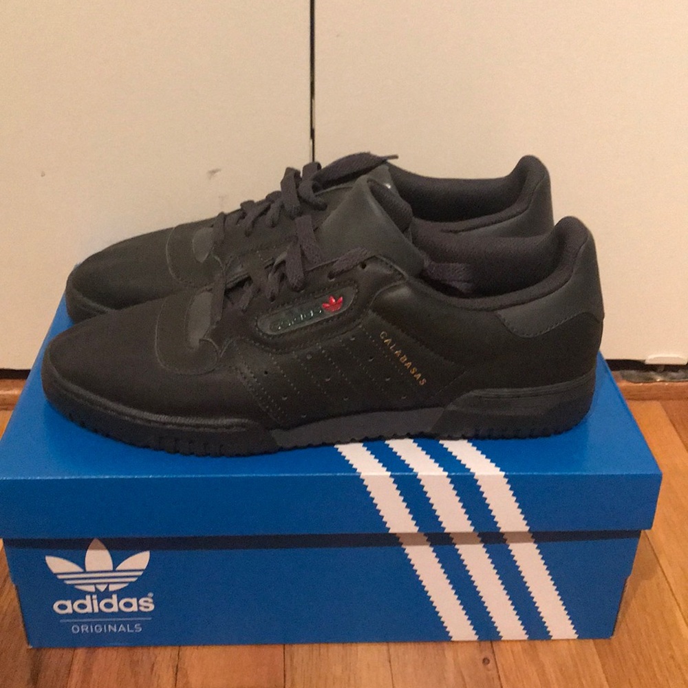 Adidas Yeezy Powerphase size 9.5